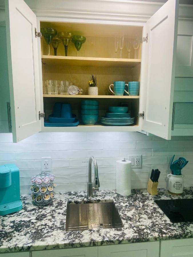 Beautiful And Comfortable Rom Apt # 2 Tampa Exterior photo